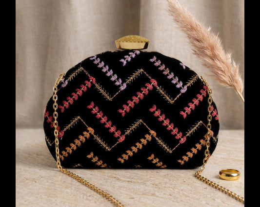 D shape Zigzag Embroidered Black01 Designer