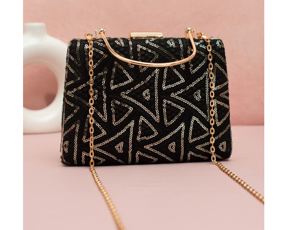 Black 01 Clutch with Golden Handle & Sling chain